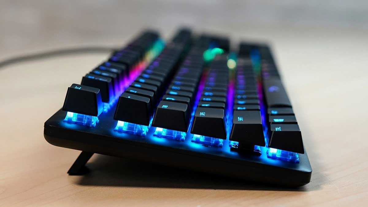 6 лучших бюджетных механических клавиатур в 2022 году