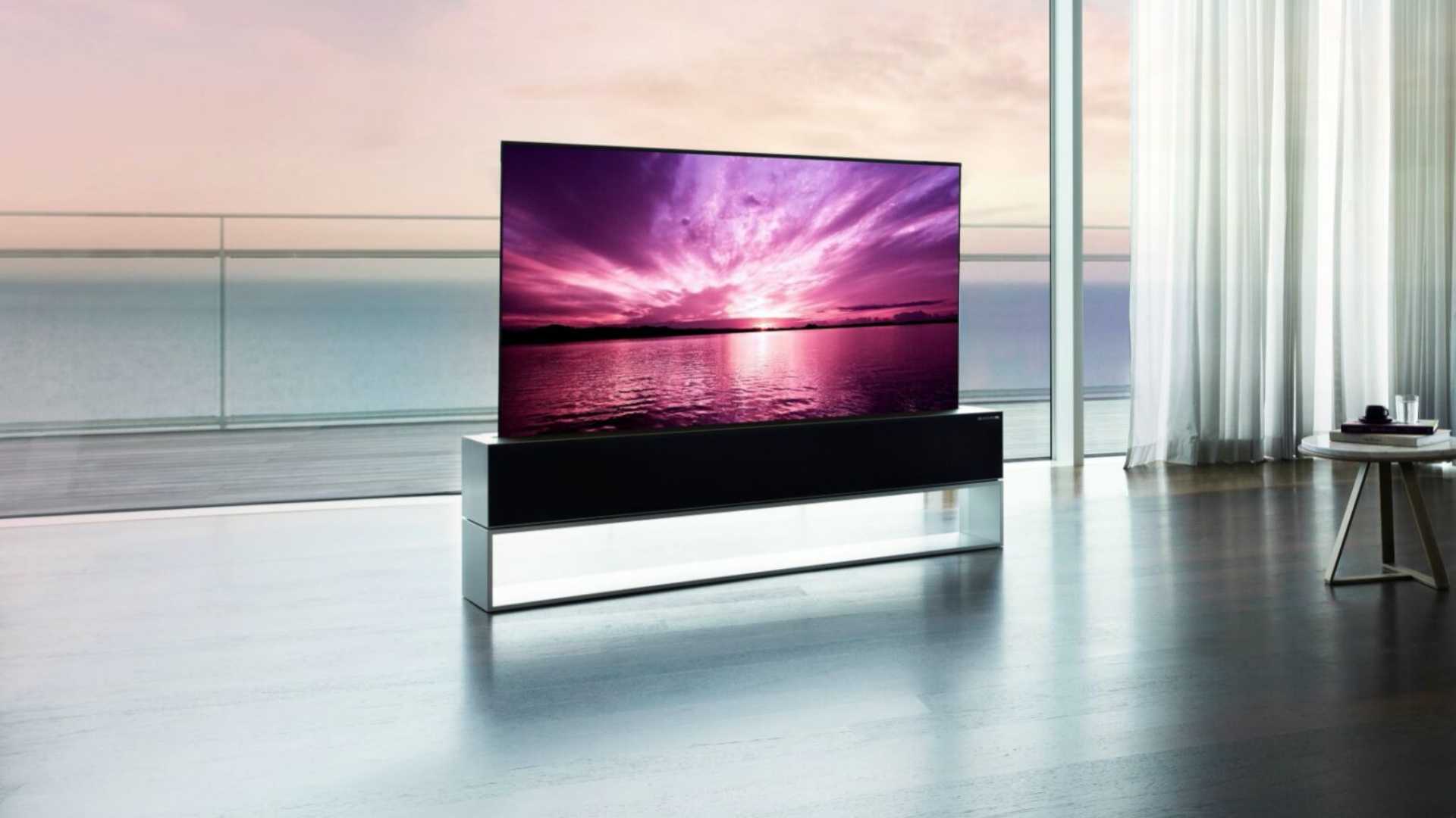 Какой лучше телевизоры led. Телевизор LG Signature 65 OLED R 2021. LG Signature OLED R. LG Rollable OLED TV. LG Signature Rollable.
