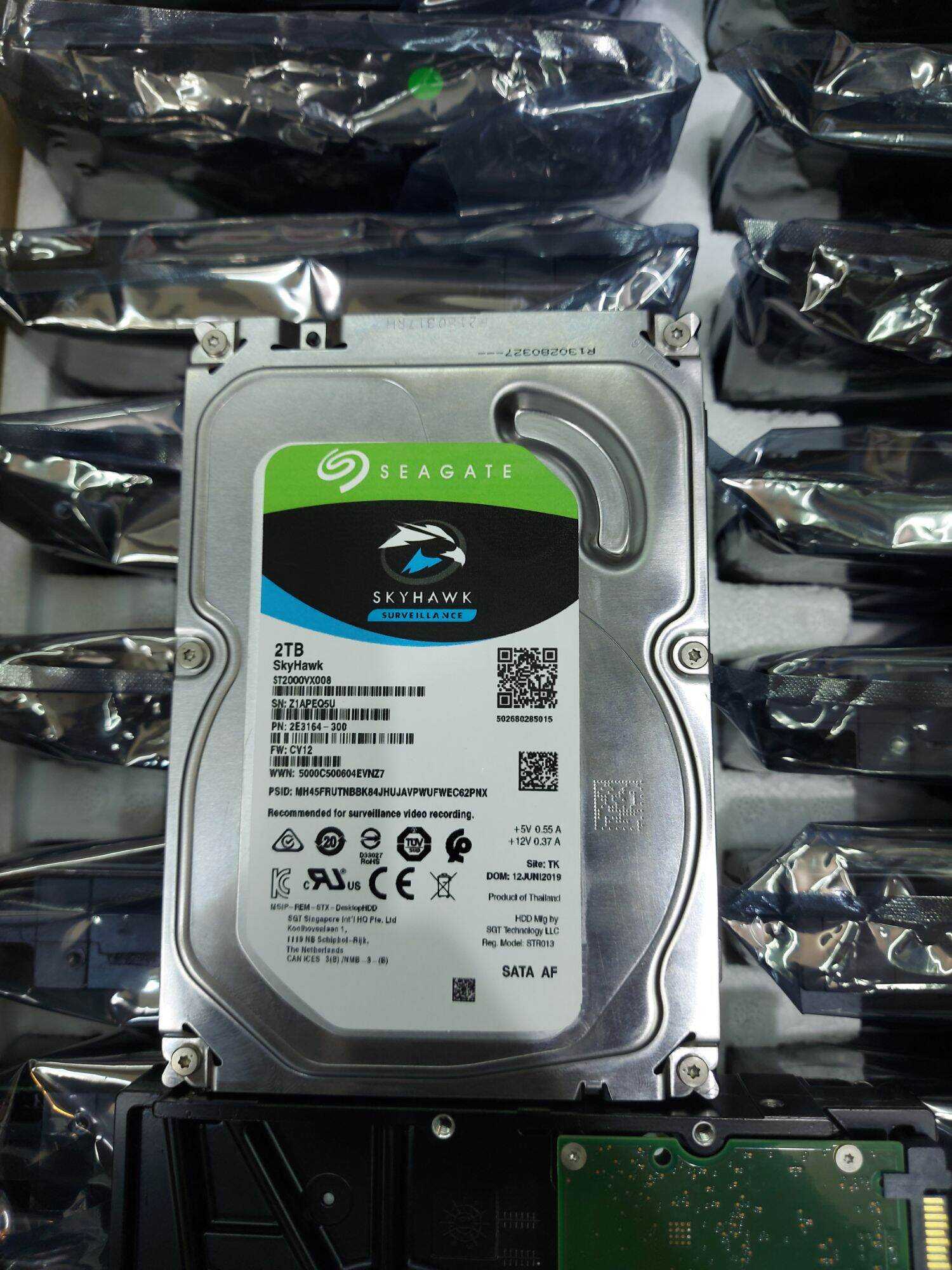 Диск skyhawk. Жесткий диск Skyhawk 8 ТБ. Skyhawk 4tb Seagate Wilf. Skyhawk 12 TB.