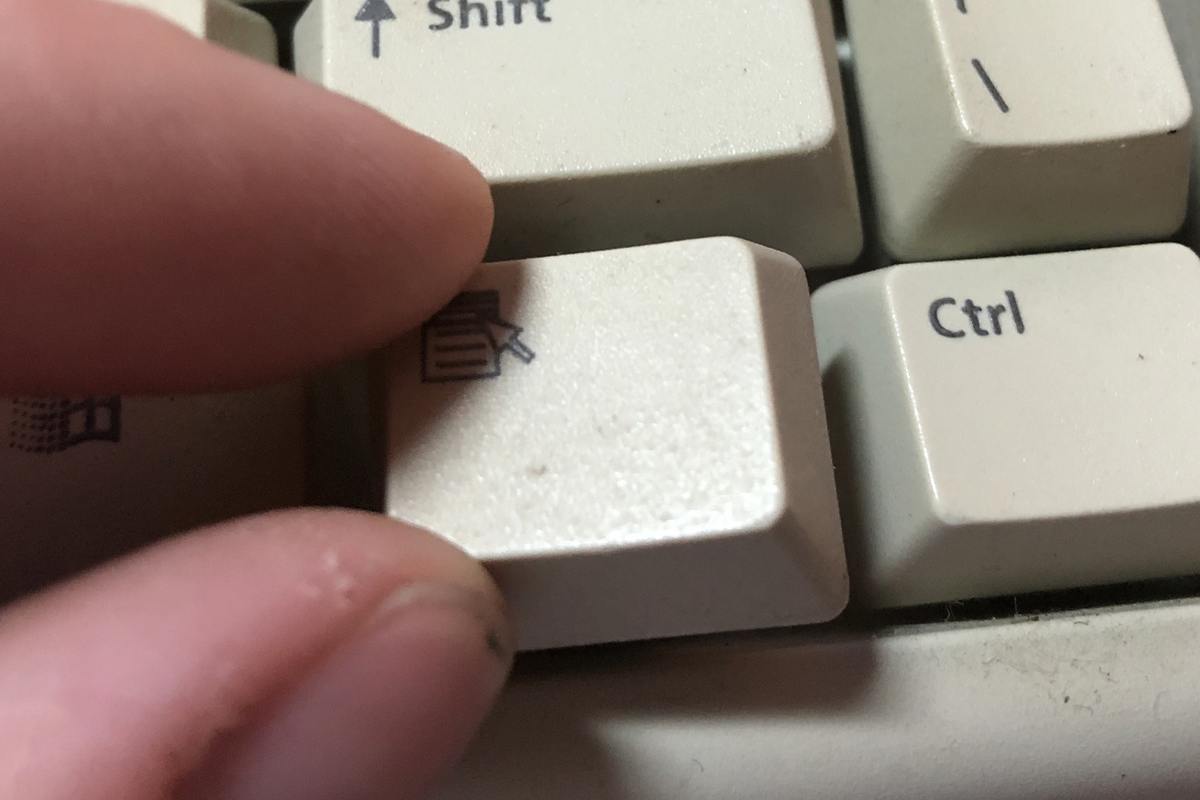 Несколько клавишей не работает. Плохо нажимается клавиша. Клавиатура исправление ошибок. На клавиатуре не работают некоторые кнопки. Клавиатура работает с задержкой.
