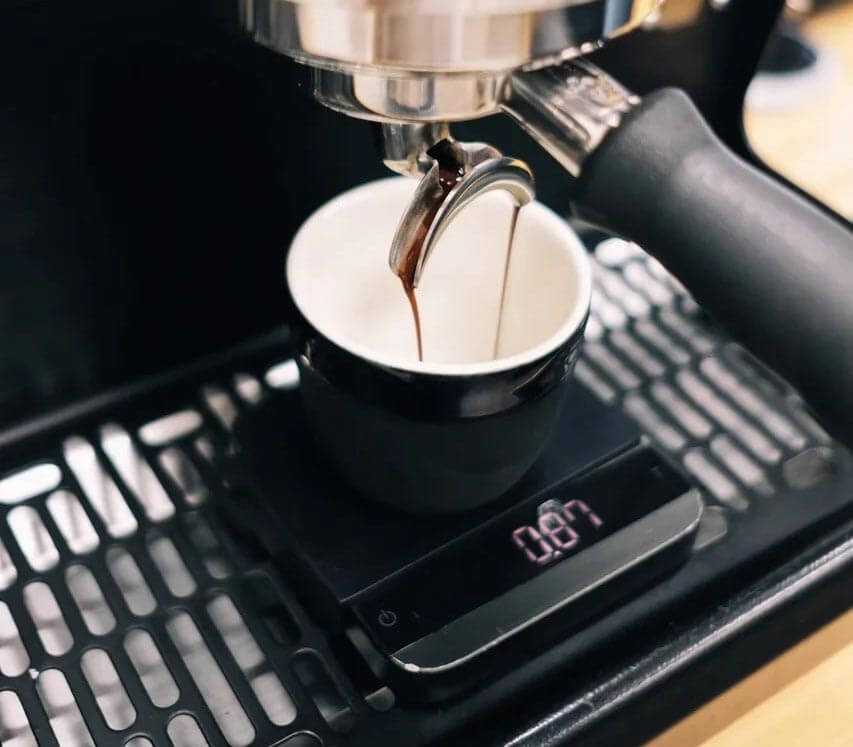 Эфир эспрессо тв. Espresso 2781с. Эспрессо 3060 с5. Приготовление кофе. Весы бариста.