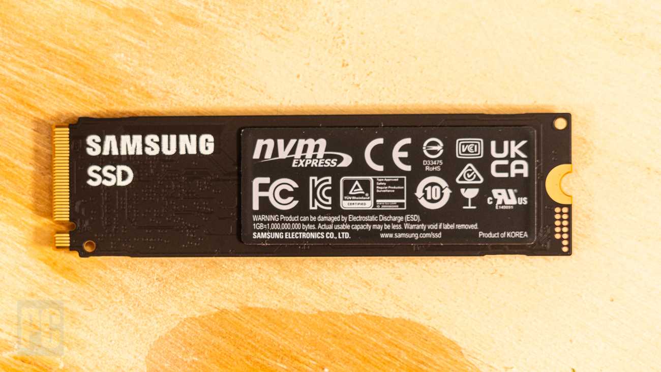 980 характеристики. SSD m2 Samsung 980 Pro тесты. SSD Samsung Pro 980 1tb m2 NVME. Samsung SSD 980. SSD Samsung 980 1tb.